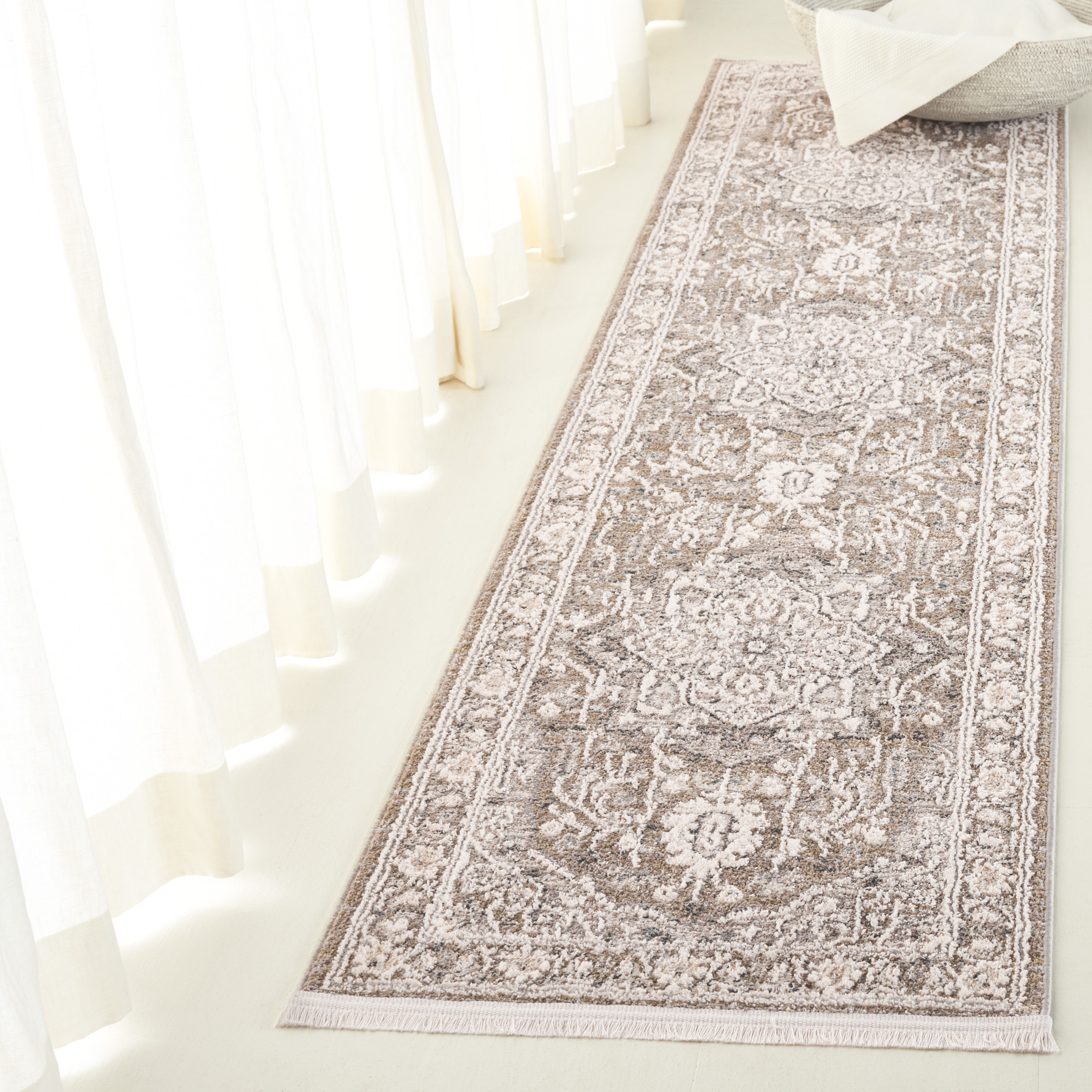 Lauren Ralph Lauren Clover 1270 Polyester Oriental Indoor Use Only